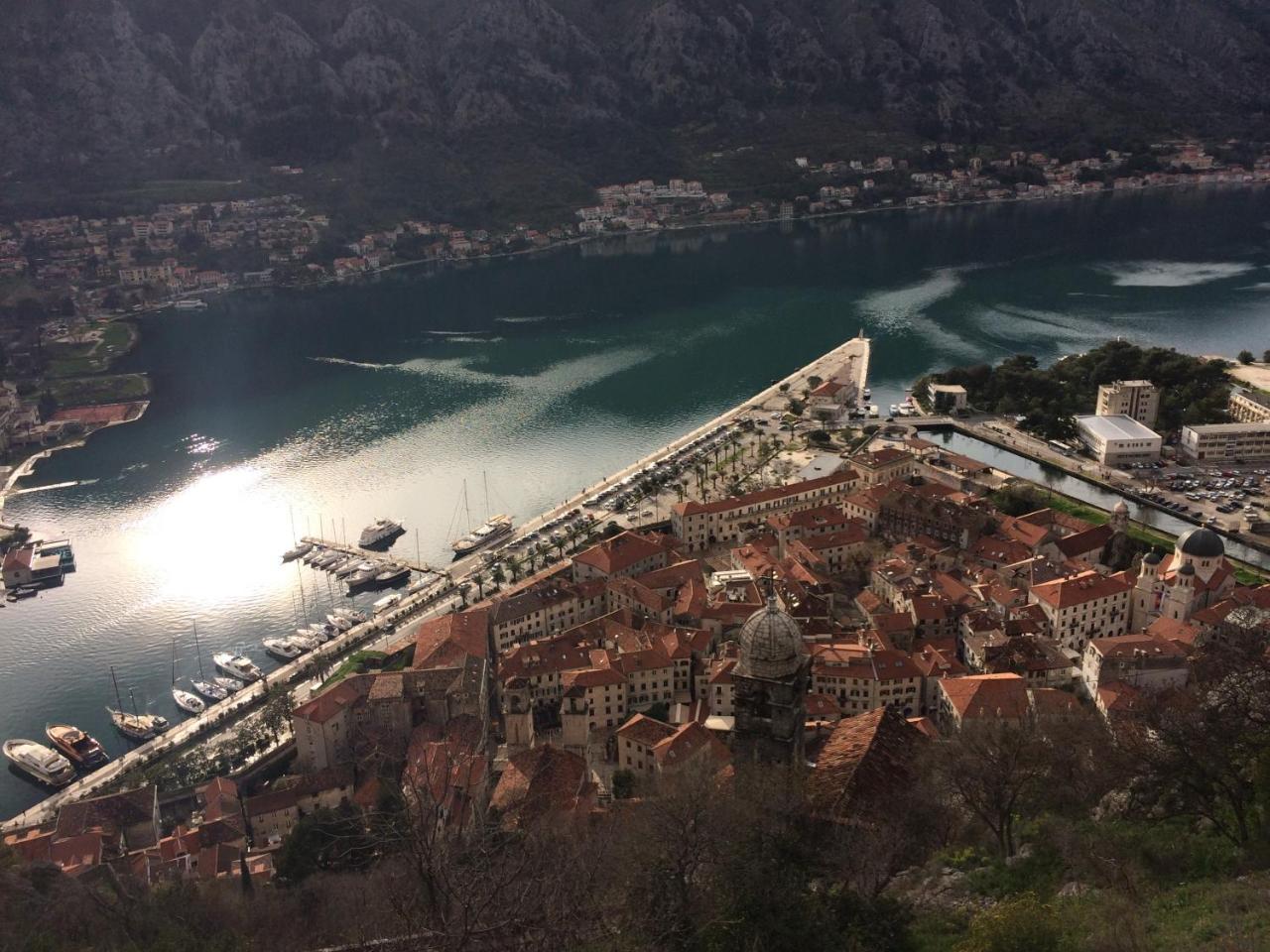 Chic & Stylish With Seaview-Terrace - Kotor Indah 아파트 외부 사진